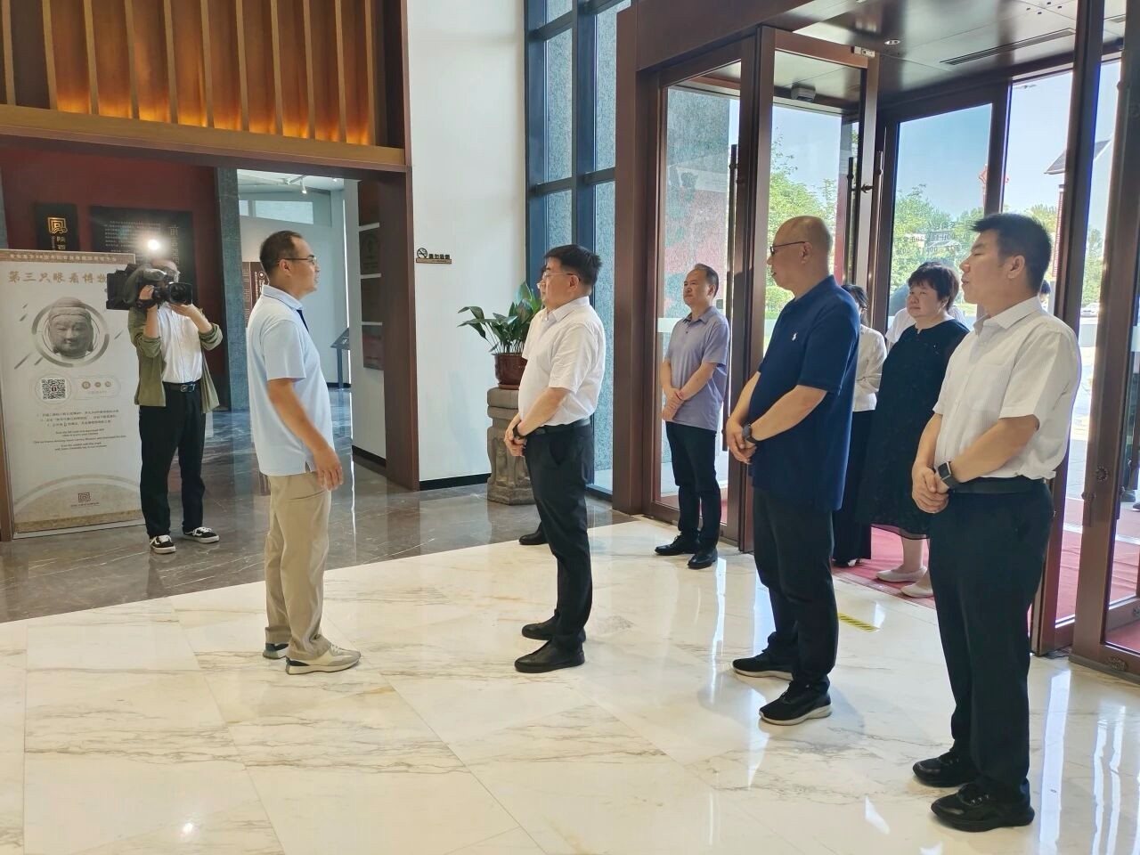 副省长徐明非一行来陕西汉唐石刻博物馆调研