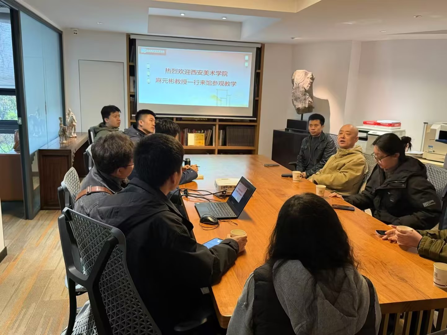 石刻艺术启迪美术创作：西安美术学院麻元彬教授师生走进陕西汉唐石刻博物馆