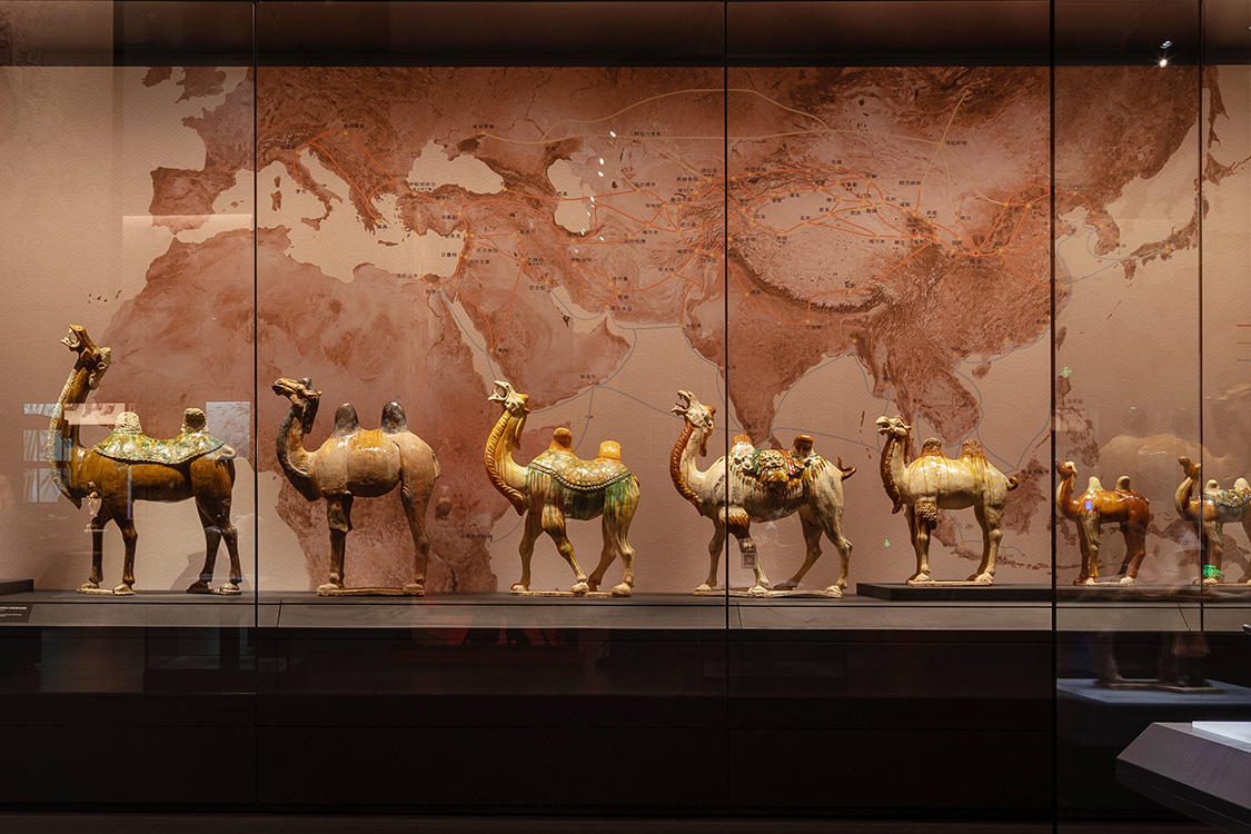 唐三彩 唐三彩 とうさんさい 陶磁器 装飾品 工芸品 美術品 置物 唐三彩